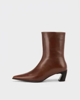 Bottes Ilona