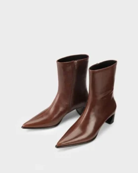 Bottes Ilona